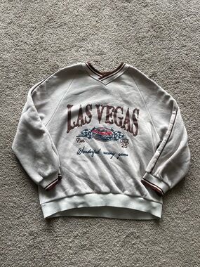 & Other Stories Las Vegas V-Neck Sweatshirt - Cream with Burgundy Accents